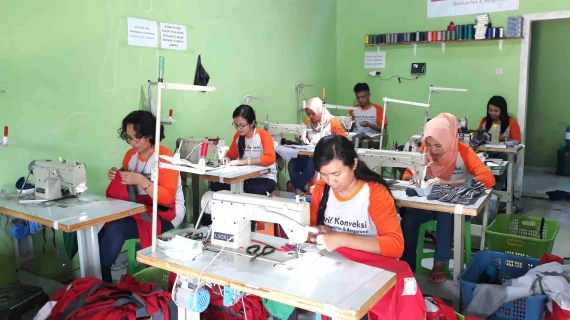 Layanan Jahit Konveksi Di Ngamprah