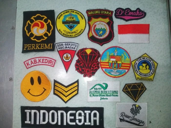 Mengapa Memilih jasa pembuatan emblem bordir untuk Brand Anda